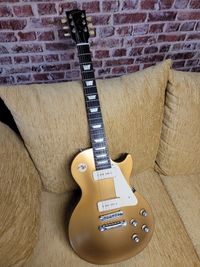 Gibson Les Paul Tribute Front