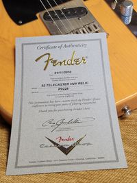 Fender 52 Heavy Relic Telecaster 5